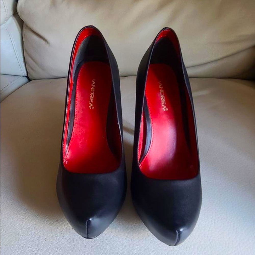 BLACK CLASSIC PUMPS